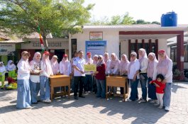 28 Tahun GMTD, CSR Hadir Lewat 84 Set Bangku Sekolah dan 134 Kantong Darah