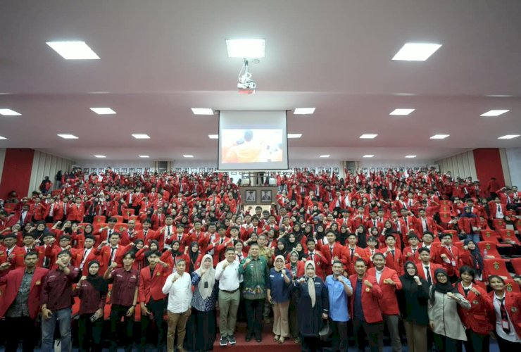 Bekali Maba FH Unhas, Appi Ajak Mahasiswa Bergerak dari Ruang Kuliah ke Ruang Kebijakan