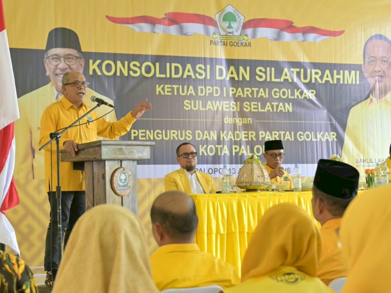 Ketua DPD Partai Golkar Sulawesi Selatan (Sulsel), Ilham Arief Sirajuddin (IAS), saat melakukan konsolidasi bersama jajaran DPD Partai Golkar Kota Palopo yang dihadiri pengurus dari sembilan kecamatan dan 48 kelurahan di Kantor Golkar Palopo, Kamis (13/8/2026). @Jejakfakta/dok. Ist.