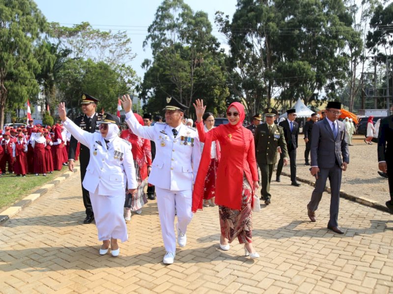 Bupati Luwu Timur, Irwan Bachri Syam, saat menghadiri peringatan Hari Ulang Tahun (HUT) Kemerdekaan Republik Indonesia (RI) ke-81, Senin (17/8/2026). @Jejakfakta/dok. Humas Pemkab Lutim