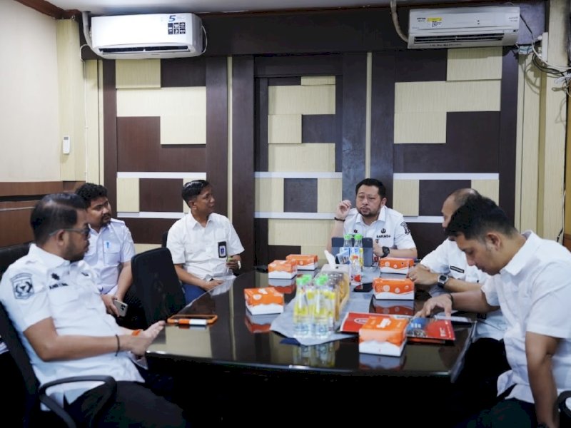 Badan Pendapatan Daerah (Bapenda) Kota Makassar menggelar Rapat Koordinasi Lingkup Struktural yang dipimpin langsung oleh Kepala Bapenda Kota Makassar, Andi Asminullah, di Ruang Rapat Bapenda, Rabu (15/7/2026). &lrm;@Jejakfakta/dok. Ist.