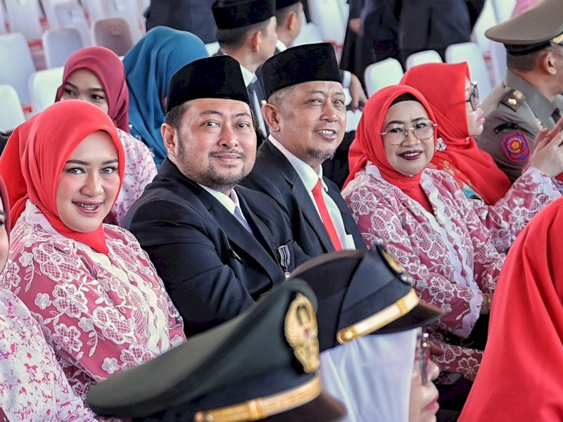 Kepala Dispora Kota Makassar, Syamsul Bahri, S.IP., M.Si., saat menghadiri Upacara Pengibaran Bendera Merah Putih dalam rangka HUT ke-81 Kemerdekaan RI yang berlangsung di Lapangan Karebosi, Makassar, Senin (17/8/2026). @Jejakfata/Humas Dispora