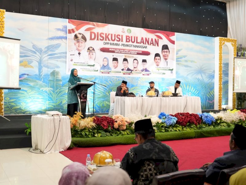 Ketua Dewan Lingkungan Hidup Kota Makassar, Melinda Aksa,  saat menjadi narasumber dalam Diskusi Bulanan Dewan Pimpinan Pusat Ikatan Masjid Mushalla Indonesia Muttahidah (DPP IMMIM) dengan tema &ldquo;Muballigh dan Spirit Kemerdekaan untuk Makassar Bersih&rdquo;, yang berlangsung di Gedung 2 IMMIM, Kamis (20/8/2026). @Jejakfakta/dok. Humas Pemkot Makassar
