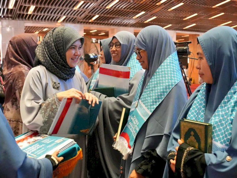 Wakil Wali Kota Makassar, Aliyah Mustika Ilham, saat menghadiri Pengukuhan 10.000 Guru Al-Qur&rsquo;an atau Guru Ngaji yang dirangkaikan dengan Tabligh Akbar Nasional dan Pembukaan Muktamar V Wahdah Islamiyah di Masjid Istiqlal, Jakarta, Sabtu (22/8/2026). @Jejakfakta/dok. Humas Pemkot Makassar