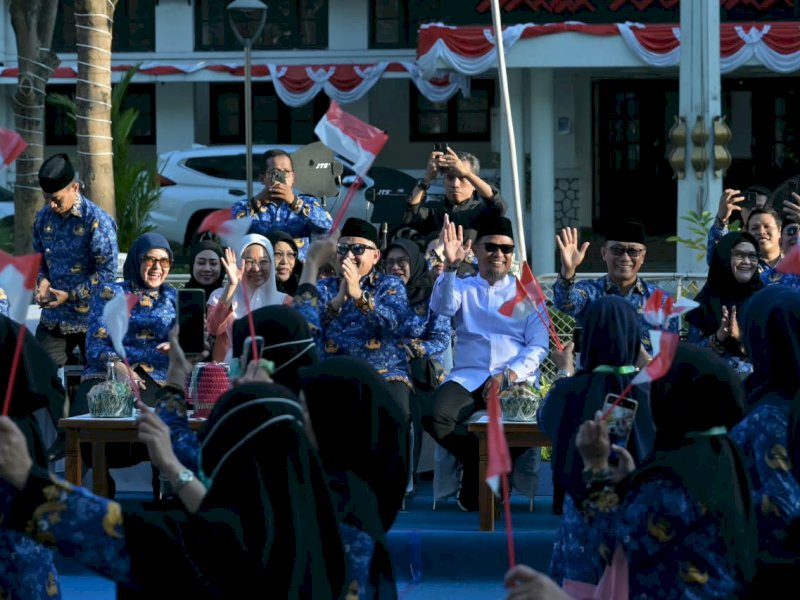Defile kafilah Musabaqah Tilawatil Quran (MTQ) VIII Korps Pegawai Republik Indonesia (KORPRI) Tingkat Nasional Tahun 2026 resmi dilepas di halaman Balai Kota Makassar, Senin (24/8/2026). @Jejakfakta/dok. Humas Pemkot Makassar