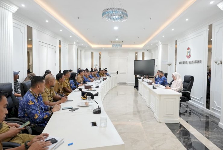 Wali Kota Munafri Ultimatum Camat: Sepekan, Data Penerima Iuran Sampah Gratis Harus Valid