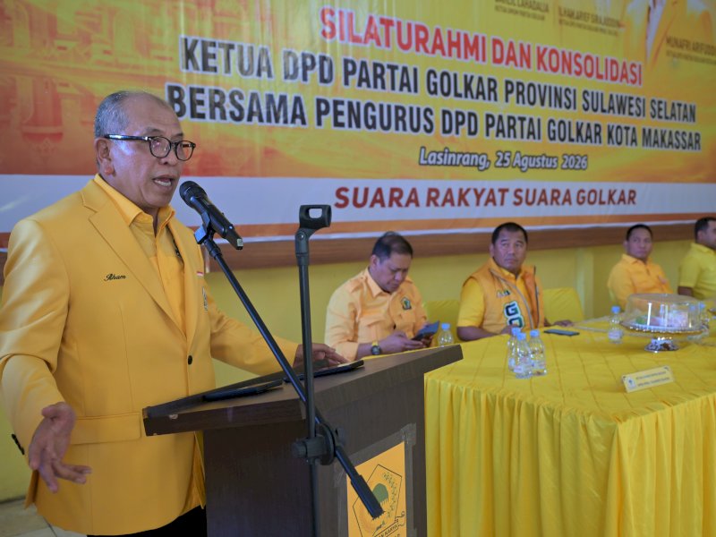 Ketua DPD I Partai Golkar Sulsel, Dr. H. Ilham Arief Sirajuddin, M.M. (IAS) , menegaskan pentingnya melangkah ke depan dan tidak menghabiskan waktu melihat ke belakang. @jejakfaktacom/Reza