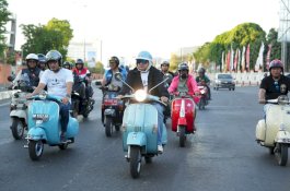 Kepala BKN, Wagub Sulsel dan Wali Kota Makassar Riding Vespa-Tanam Tabebuya di CPI