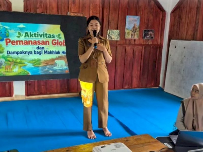 Sosialisasi pengelolaan sampah berbasis prinsip 3R (Reduce, Reuse, Recycle) yang dilaksanakan Dinas Lingkungan Hidup (DLH) Kabupaten Luwu Timur di Sekolah Alam Luwu Timur, Senin (13/7/2026). @Jejakfakta/dok. IST.