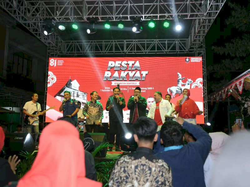 Wali Kota Makassar, Munafri Arifuddin, saat menghadiri Pesta Rakyat di Kelurahan Parang Layang, Kecamatan Bontoala, Selasa (1/9/2026) malam. @Jejakfakta/dok. Humas Pemkot Makassar