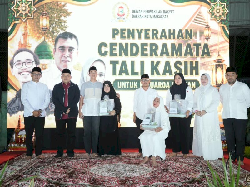 Wali Kota Makassar, Munafri Arifuddin, saat menghadiri kegiatan Peringatan Maulid Nabi Besar Muhammad SAW yang dirangkaikan dengan doa bersama untuk mengenang satu tahun tragedi 29 Agustus 2025 di Lapangan Tenis DPRD Kota Makassar, Selasa (1/9/2026) malam. @Jejakfakta/dok. Humas Pemkot Makassar