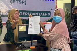 Warga Gugat Smelter KIBA, Klaim Polusi Udara Ganggu Kesehatan hingga Rusak Rumah