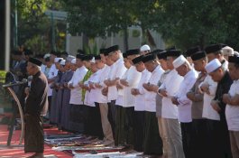 Munafri dan Warga Makassar Salat Istisqa, Bermunajat Memohon Hujan di Tengah Kemarau Panjang