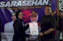 Sarasehan Mandalish di Pare, Bupati Irwan Uji Kemampuan Bahasa Mandarin dan Inggris Peserta