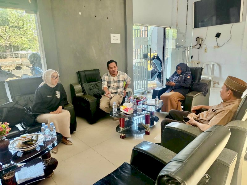 Komisi Pemilihan Umum (KPU) Kabupaten Maros mulai mematangkan pelaksanaan Pemilihan Ketua OSIS (Pilketos) serentak yang dijadwalkan berlangsung pada 30 September 2026, melalui koordinasi dengan Cabang Dinas Pendidikan Wilayah Maros-Makassar, Selasa (8/9/2026).  @Jejakfakta/dok. IST.