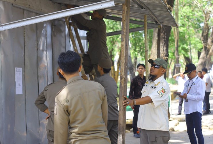 Berdiri 20 Tahun di Atas Fasum, Tiga Bangunan di Biringkanaya Akhirnya Ditertibkan