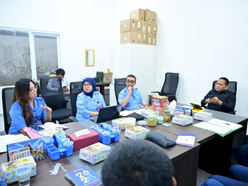 Plt Direktur Utama Perumda Air Minum Kota Makassar Andi Syahrum bersama Plt Direktur Keuangan Perumda Air Minum Kota Makassar menghadiri rapat kerja dengan Komisi B DPRD Kota Makassar di Kantor DPRD Kota Makassar, Jalan AP Pettarani, Senin (14/9/2026). @Jejakfakta/dok. Humas PDAM Makassar