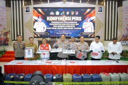 Polda Sulsel Ungkap Penyalahgunaan BBM Bersubsidi, 12 Kendaraan Roda Empat Diamankan