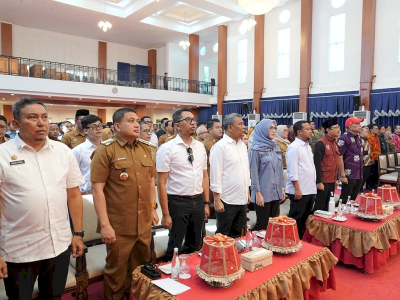 Wali Kota Makassar Munafri Arifuddin, menghadiri Rapat Koordinasi Persiapan Kunjungan Kerja Presiden Republik Indonesia Prabowo Subianto di Provinsi Sulawesi Selatan di Aula Asta Cita Rumah Jabatan Gubernur Sulawesi Selatan, Makassar, Selasa (15/9/2026). @Jejakfakta/dok. Humas Pemkot Makassar