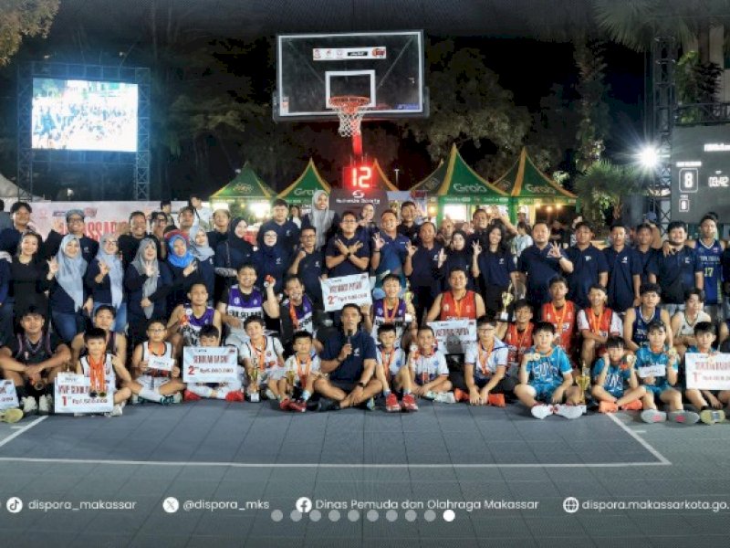 Makassar 3x3 Basketball Championship 2026 resmi berakhir setelah rangkaian pertandingan yang mempertemukan para tim basket di Pelataran Mall Ratu Indah (MaRI), Makassar, Minggu (12/9/2026). @Jejakfakta/dok. IST.