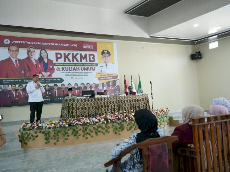 Wali Kota Makassar, Munafri Arifuddin, saat menghadiri kuliah umum bagi mahasiswa baru tahun akademik 2026 di Universitas Cokroaminoto Makassar, Rabu (16/9/2026). @Jejakfakta/dok. Humas Pemkot Makassar