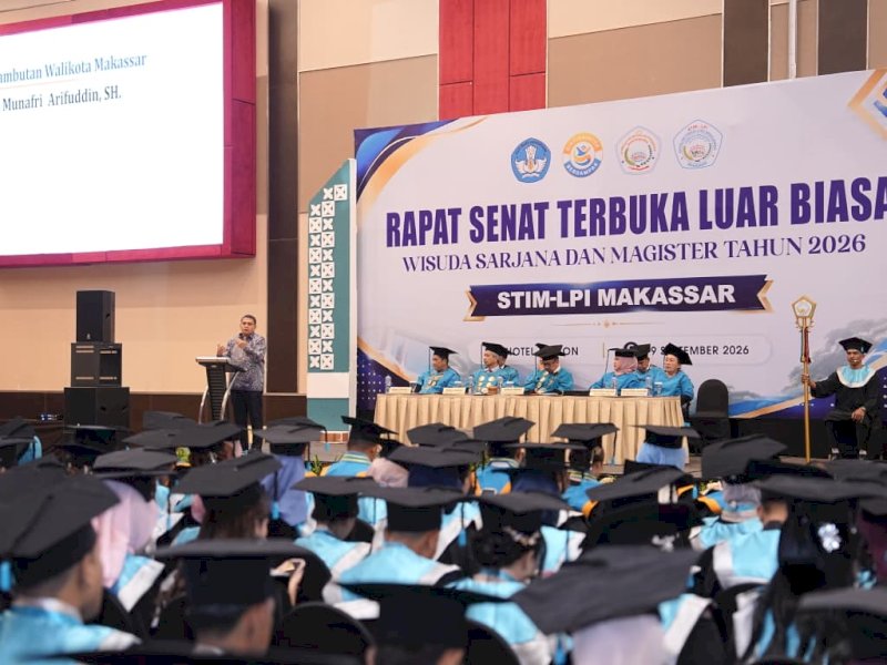 Wali Kota Makassar, Munafri Arifuddin, saat menghadiri Wisuda Sarjana dan Magister STIM-LPI Makassar di Hotel Dalton Makassar, Sabtu (19/9/2026). @Jejakfakta/dok. Humas Pemkot Makassar