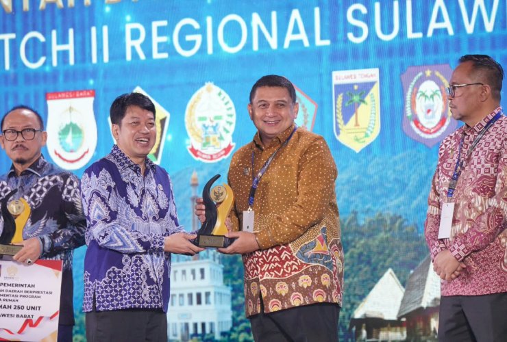Munafri Bawa Makassar Raih Dua Penghargaan Kemendagri, Dapat Rp1,5 Miliar dan Bedah 300 Rumah