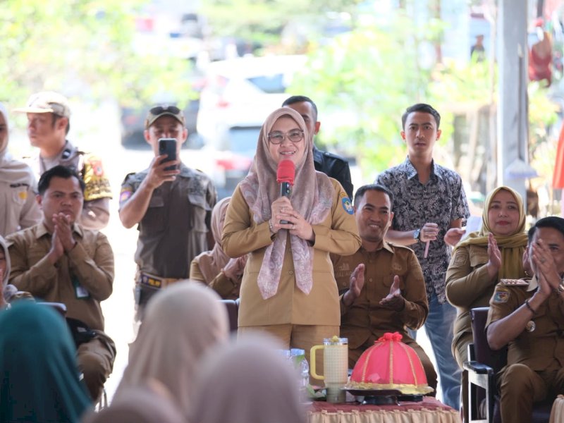 Bupati Gowa, Sitti Husniah Talenrang, saat melakukan kunjungan kerja (kunker) di Kecamatan Parigi, Selasa (22/9/2026). @Jejakfakta/dok. Humas Pemkab Gowa
