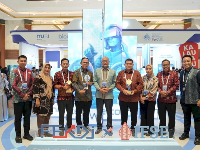  Makassar mendapat predikat Kota Terbaik Tim Percepatan dan Perluasan Digitalisasi Daerah (TP2DD) 2026 dari Kementerian Koordinator Bidang Perekonomian RI dan Kementerian Dalam Negeri RI. @Jejakfakta/Dispar Makassar
