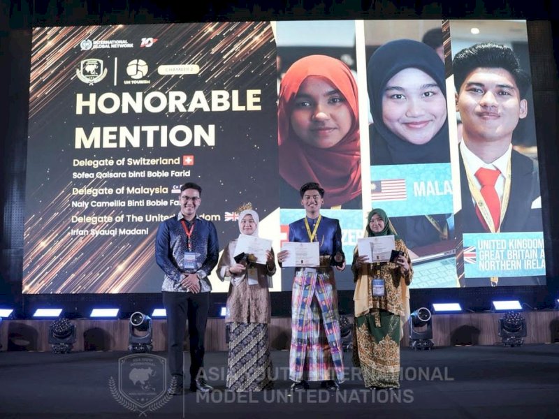 Irfan Syauqi Madani, pemuda asal Kabupaten Luwu Timur, Sulawesi Selatan, membuktikan hal itu dengan tampil dalam forum 22nd Asia Youth International Model United Nations (AYIMUN) di Kuala Lumpur, Malaysia. @Jejakfakta/dok.  IST.