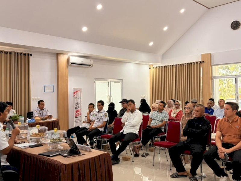 Sosialisasi PAT dan pengenalan kanal pembayaran digital menggunakan QRIS yang digelar di Aula Kantor Bapenda Luwu Timur, Rabu (26/8/2026). @Jejakfakta/dok. IST.