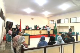 Sidang Gugatan Polusi Udara Warga Bantaeng Kembali Tertunda, PT HNEM Tak Hadir