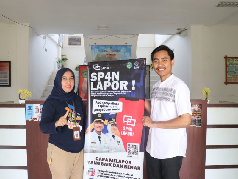 Dinas Komunikasi, Informatika, Statistik dan Persandian (Diskominfo-SP) Kabupaten Luwu Timur mendistribusikan banner informasi SP4N-LAPOR! ke 11 kecamatan dan desa pada 24, 25, dan 28 September 2026. @Jejakfakta/dok. Humas Pemkab Lutim