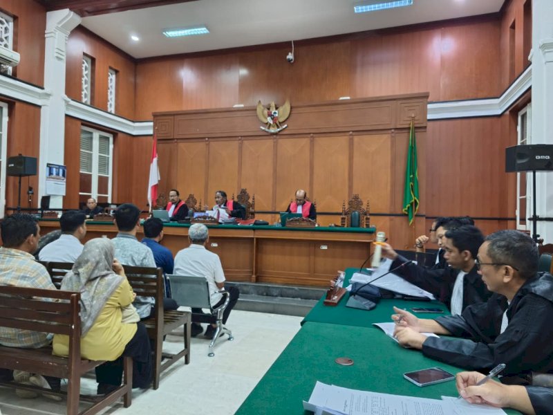 JPU menghadirkan tujuh dari 12 saksi terkait kasus Korupsi Pengadaan Bibit Nanas untuk menguatkan pembuktian perkara yang diduga merugikan keuangan negara hingga Rp52,4 miliar di Pengadilan Tindak Pidana Korupsi (Tipikor) Makassar, Selasa (29/9/2026). @Jejakfakta/dok. IST.