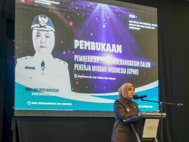 Wakil Wali Kota Makassar, Aliyah Mustika Ilham, saat membuka kegiatan Pembekalan bagi Pra-Calon Pekerja Migran Indonesia (CPMI) yang diselenggarakan Dinas Ketenagakerjaan (Disnaker) Kota Makassar di Krakatau Ballroom, Hotel Horison Ultima Makassar, Rabu (30/9/2026). @Jejakfakta/dok. Humas Pemkot Makassar