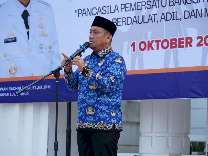Bupati Luwu Timur, Irwan Bachri Syam, saat memimpin upacara peringatan Hari Kesaktian Pancasila Tahun 2026 di Halaman Kantor Bupati Luwu Timur, Kamis (1/10/2026). @Jejakfakta/dok. Humas Pemkab Lutim