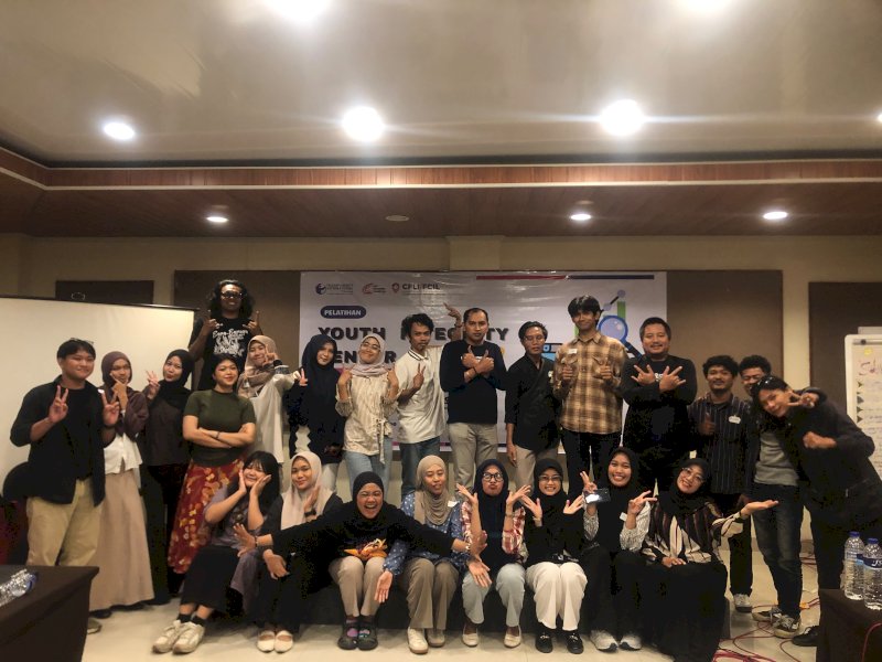 Pelatihan Youth Integrity Center (YIC) Sulawesi Selatan bertema "Orang Muda Memantau Pengadaan Barang dan Jasa" yang digelar Anti-Corruption Committee (ACC) Sulawesi bersama Transparency International (TI) Indonesia, dengan dukungan Canada Fund for Local Initiatives (CFLI) di Hotel Jolin, Jalan Pengayoman, Makassar, Sabtu (3/10/2026). @Jejakfakta/dok. IST.