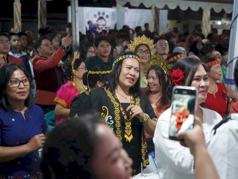 Warga ikut meramaikan Lomba Paduan Suara Mars Koperasi, Lagu Pilihan, dan Sambung Lirik yang menjadi rangkaian Pekan Expo Koperasi UMKM tingkat Provinsi Sulawesi Selatan Tahun 2026. @Jejakfakta/dok. Humas Pemkab Lutim