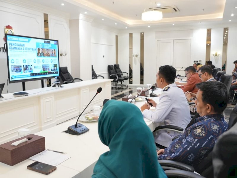 Wali Kota Makassar, Munafri Arifuddin, saat memaparkan inovasi dan Wawancara Calon Juara Penjaringan Desa dan Kelurahan Berprestasi Tingkat Nasional Tahun 2026 yang digelar Direktorat Jenderal Bina Pemerintahan Desa Kementerian Dalam Negeri secara daring, Kamis (8/10/2026). @Jejakfakta/dok. Humas Pemkot Makassar