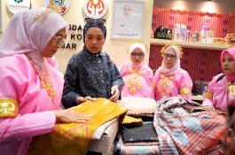 Dari Cora&rsquo; La&rsquo;ba hingga Sarung Basah, Dekranasda Makassar Bawa Ragam Kriya ke INACRAFT 2026