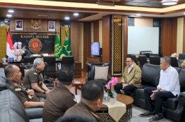 Temui Kajati Sulsel, Darmawangsyah Muin Minta Pendampingan Hukum Pengelolaan Dana KONI
