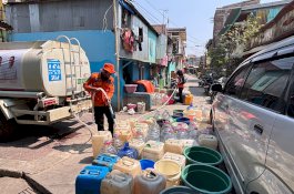 Pemkot Makassar Salurkan 7,19 Juta Liter Air Bersih untuk 98 Ribu Warga Terdampak Kekeringan