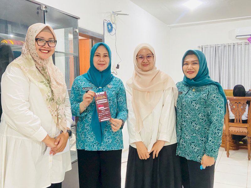 Ketua TP PKK Kabupaten Gowa, Andi Tenri Indah Darmawangsyah, saat menghadiri sosialisasi pemanfaatan Sistem Pengelolaan Pengaduan Pelayanan Publik Nasional (SP4N) melalui Layanan Aspirasi dan Pengaduan Online Rakyat (LAPOR!) yang melibatkan pengurus TP PKK Kabupaten Gowa dan para ketua TP PKK kecamatan se-Kabupaten Gowa di Gedung PKK Kabupaten Gowa, Rabu (14/10/2026). @Jejakfakta/dok. Humas Pemkab Gowa