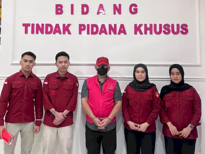 Mantan Direktur Rumah Sakit Umum Daerah (RSUD) Syekh Yusuf Kabupaten Gowa, dr. H. Salahuddin, M.Kes., akhirnya dijebloskan ke penjara setelah Mahkamah Agung (MA) menjatuhkan vonis dua tahun penjara dalam perkara korupsi dana Jasa Pelayanan Jaminan Kesehatan Nasional (JKN), Rabu (14/10/2026). @Jejakfakta/dok. IST.