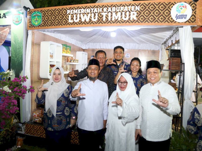 Wakil Bupati Luwu Timur, H. Puspawati Husler, menghadiri pembukaan Sulsel Expo & Culinary yang dirangkaikan dengan Tabligh Akbar bersama Ustaz Firanda Andirja di Lapangan Hasanuddin, Kota Makassar, Jumat (16/10/2026). @Jejakfakta/dok. Humas Pemkab Lutim