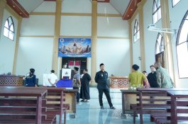 Bupati Irwan Tinjau Pujasera Wawondula, Perintahkan Penataan dan Pembersihan Kawasan
