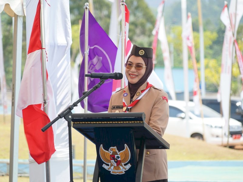 Bupati Luwu Timur, Irwan Bachri Syam, resmi dilantik sebagai Ketua Mabicab Gerakan Pramuka Luwu Timur oleh Ketua Kwartir Daerah (Kwarda) Gerakan Pramuka Sulawesi Selatan, Dr. Adnan Purichta Ichsan, Sabtu (17/10/2026). @Jejakfakta/dok. Humas Pemkab Lutim