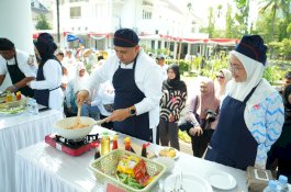 Munafri Arifuddin Sabet Juara I Lomba Masak Nasi Goreng se-Sulsel