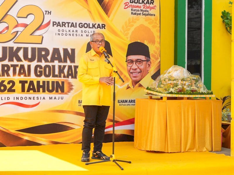 Sambutan Ketua DPD I Partai Golkar Sulawesi Selatan, Ilham Arief Sirajuddin (IAS), dalam acara Syukuran HUT ke-62 Partai Golkar di pelataran Kantor DPD I Golkar Sulsel, Jalan Botolempangan, Makassar, Selasa (20/10/2026). @jejakfaktacom/Ist.