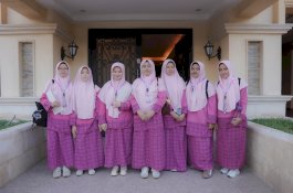 SPIDI Makkah: Santriwati Belajar Bahasa Arab Langsung dari Penutur Asli